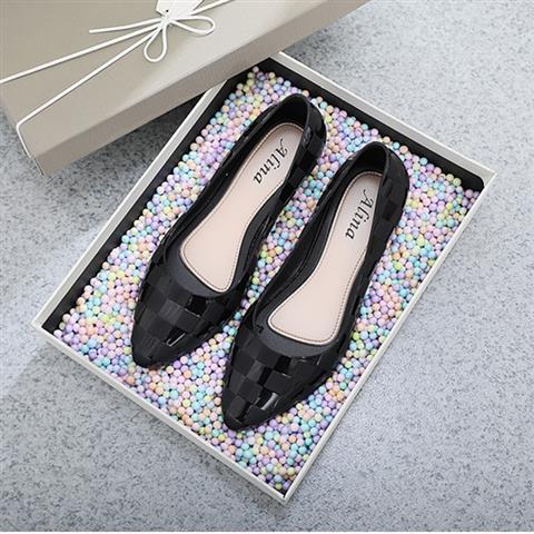 Women's pointed toe flat shoes