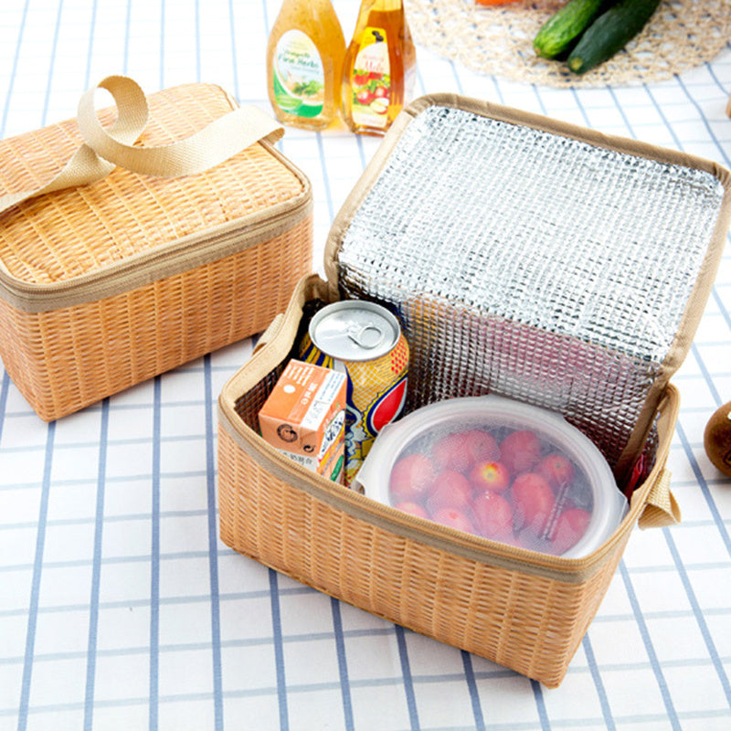 Rattan lunch bag