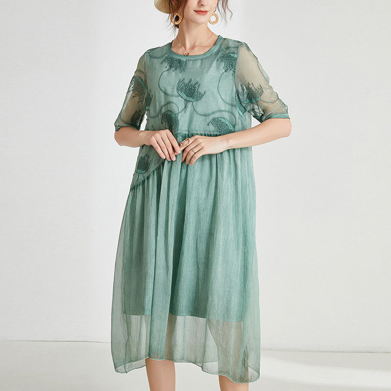 Women's Fashionable Slimming Chiffon Stitching Embroidery Dress